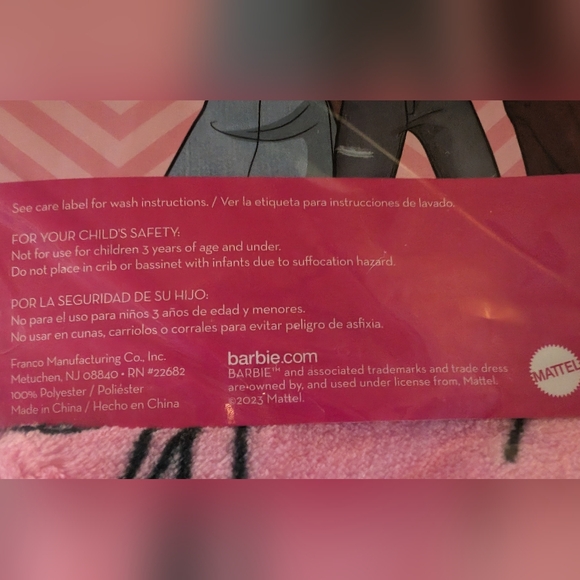 🆕 LAST ONE.....  MATTEL Just In.....Barbie Plush Throw - Picture 4 of 5